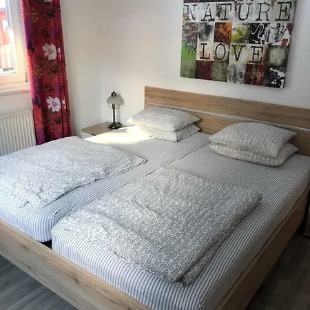 Gisi Apartament *
